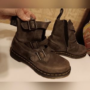 Women's boots